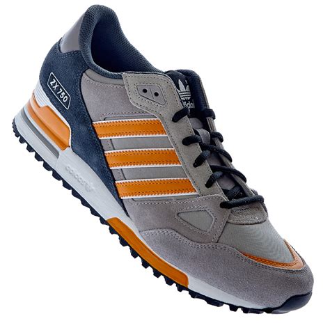 Adidas Herrenschuhe Größe 48 versandkostenfrei für die